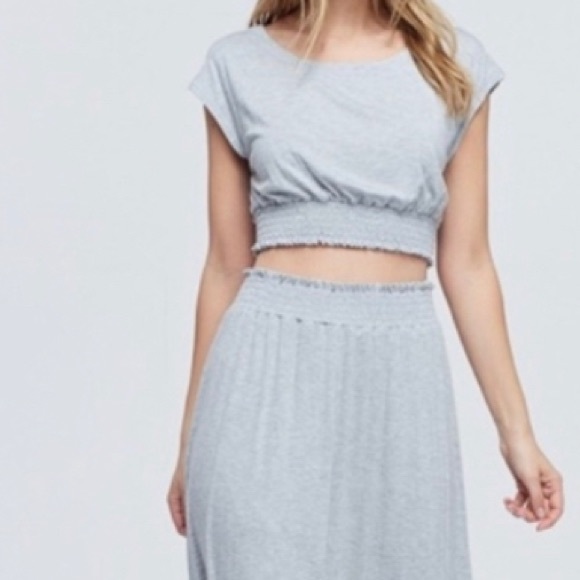 Dex Matching Crop Top and Skirt - Picture 2 of 4